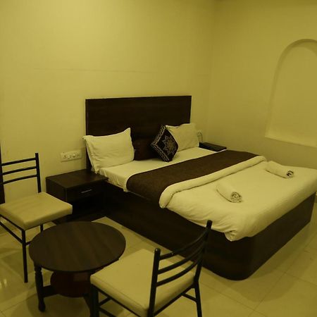 Hotel Krishna Palace Udajpur Exteriér fotografie