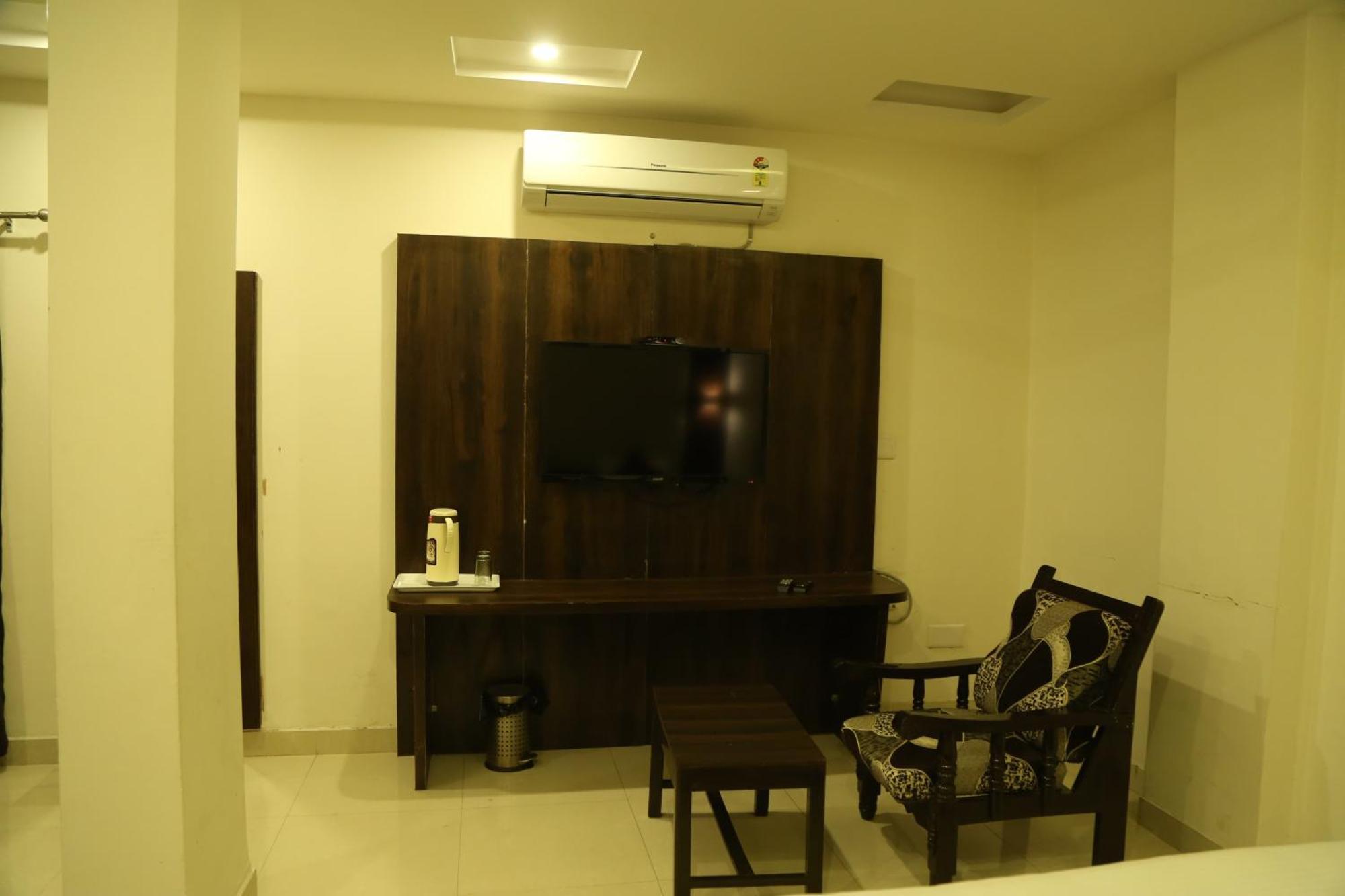Hotel Krishna Palace Udajpur Exteriér fotografie