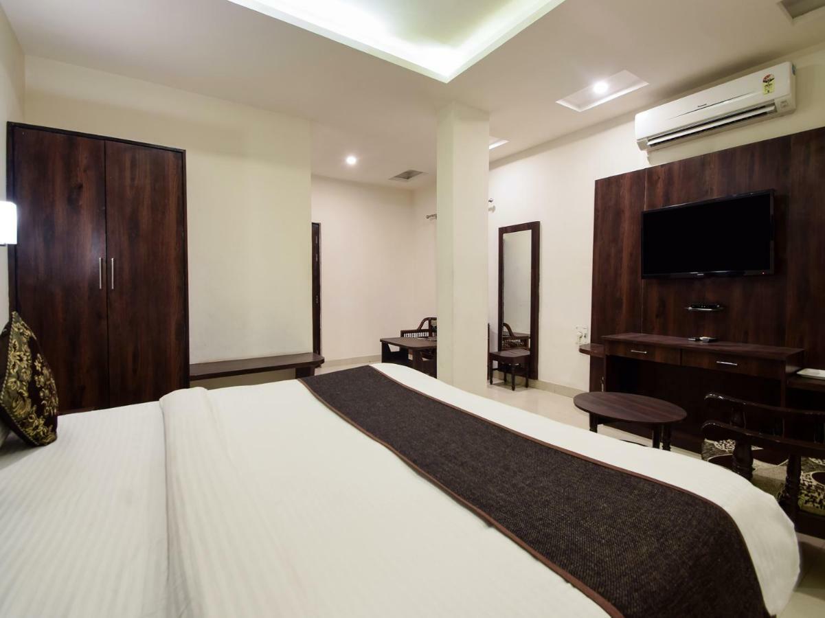Hotel Krishna Palace Udajpur Exteriér fotografie
