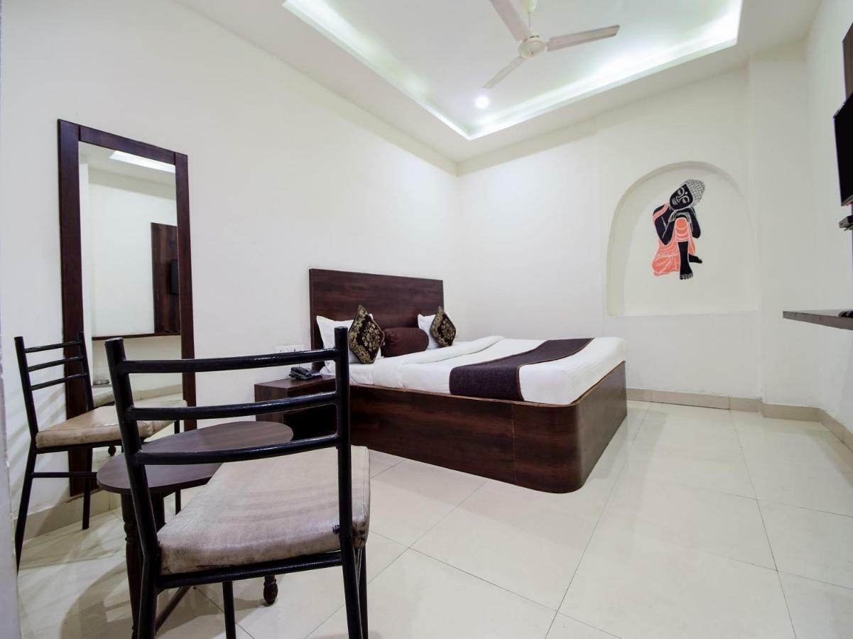 Hotel Krishna Palace Udajpur Exteriér fotografie