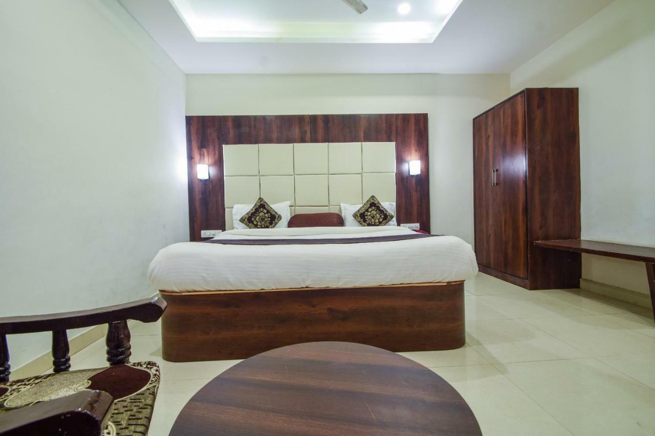 Hotel Krishna Palace Udajpur Exteriér fotografie