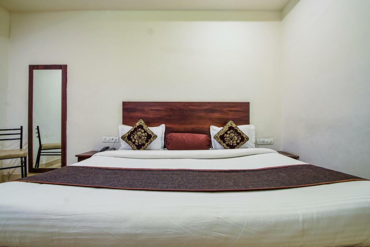 Hotel Krishna Palace Udajpur Exteriér fotografie
